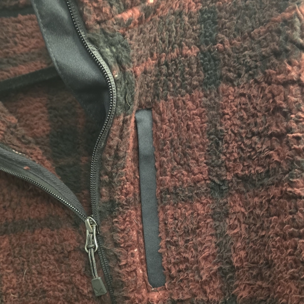 Eddie Bauer Women's Plaid Jacket in Burgundy and Black.XL - Picture 9 of 9